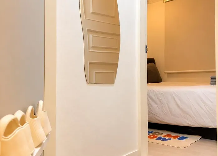 Aparthotel 303, 5 Minutes By Subway, Fully Equipped Private Room, Yeongdeungpo Times Square, River, Myeongdong, Hongdae 20 Minutes, Kocheok Dome, Ktx, Busan