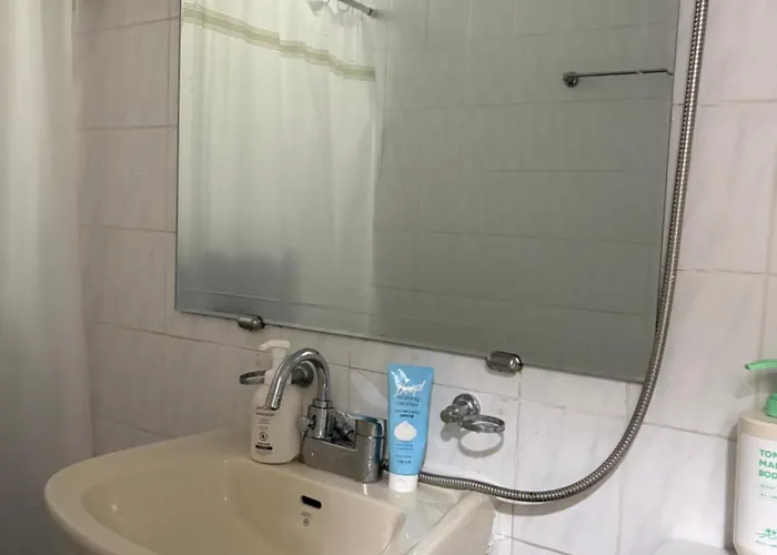 303, 5 Minutes By Subway, Fully Equipped Private Room, Yeongdeungpo Times Square, River, Myeongdong, Hongdae 20 Minutes, Kocheok Dome, Ktx, Busan Aparthotel *